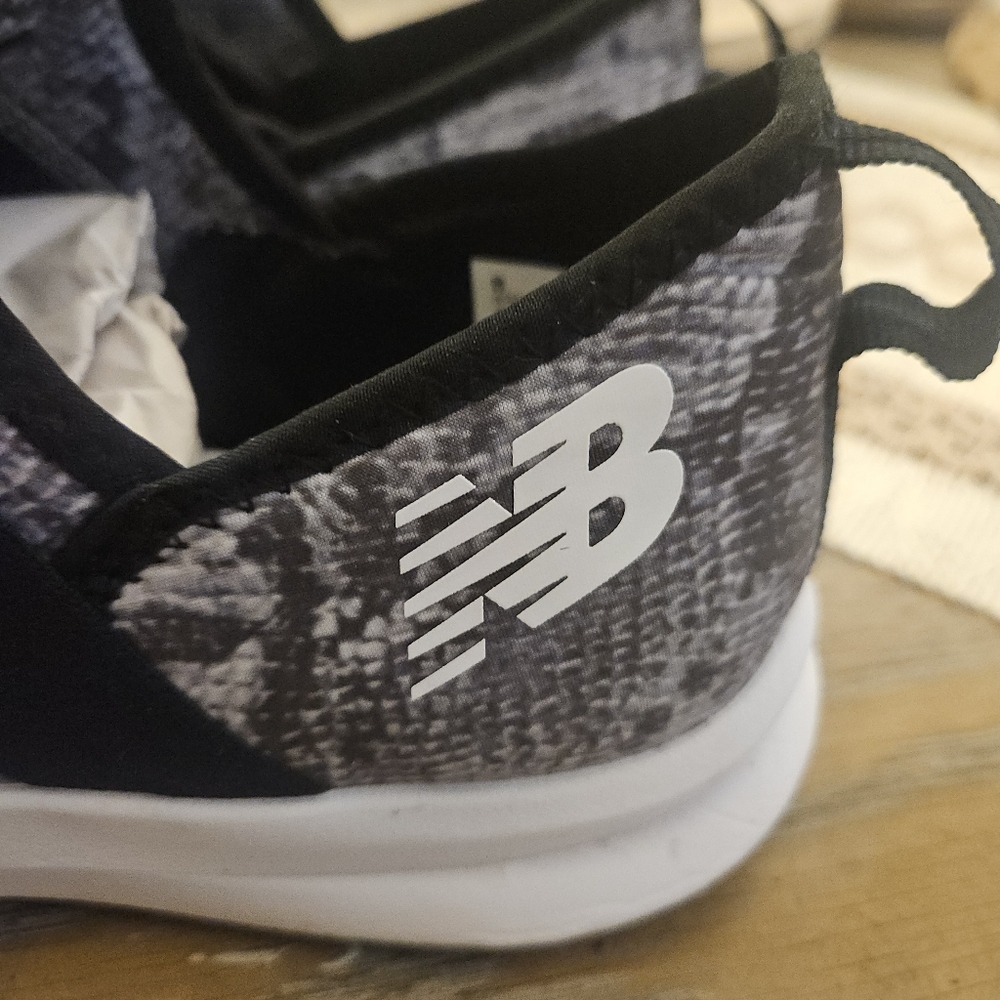 New Balance Tennis Shoes Snake Print 9 - Picture 6 of 16
